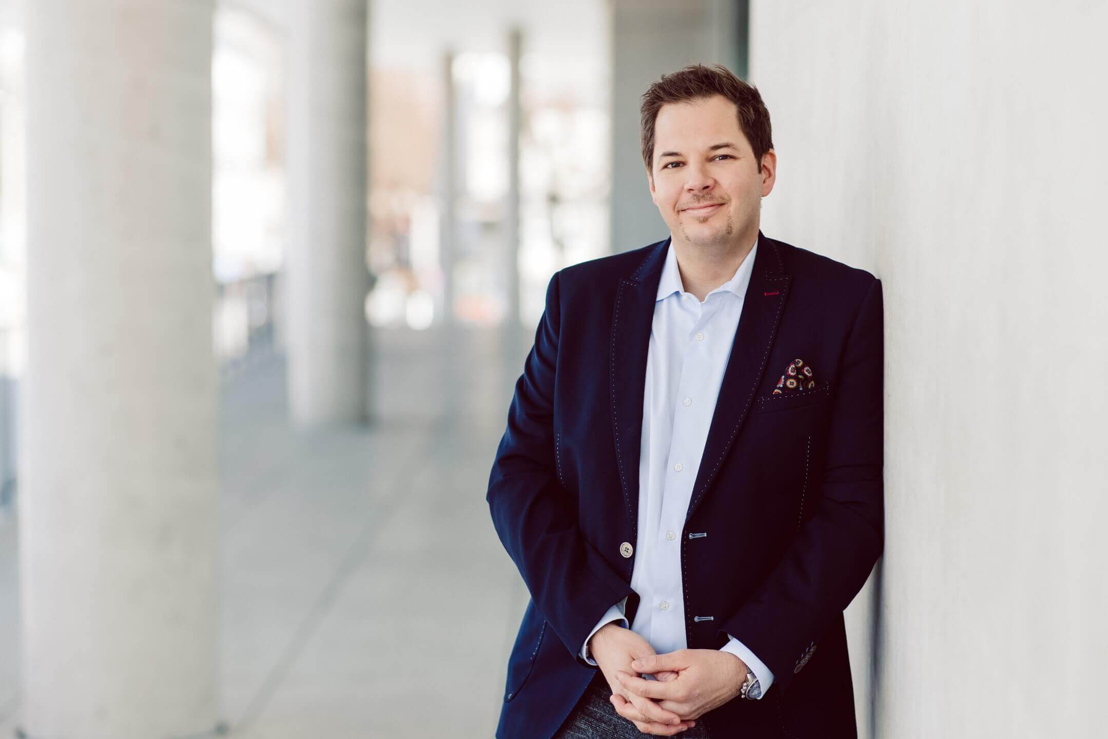 Günter S. Bachbauer - Zeitnahe Bereitstellung von Kapazität, Kompetenz, Erfahrung und Wissen.